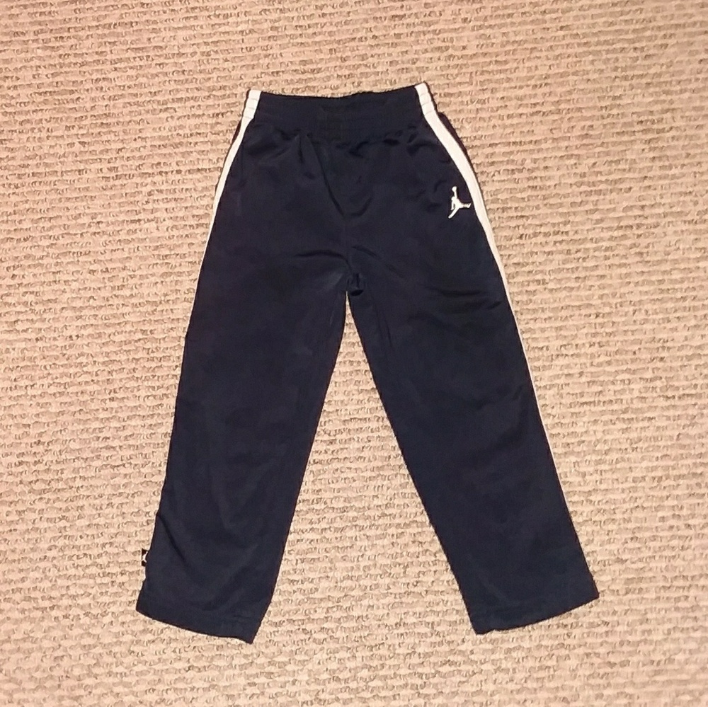 **Excellent Condition** Boys Jordan pants!!
